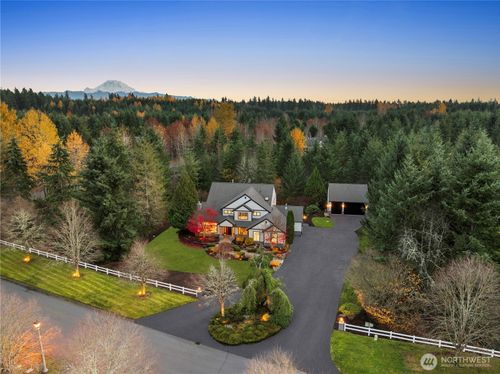 22439 Se 313th Pl, Black Diamond, WA, 98010-9004 | Card Image