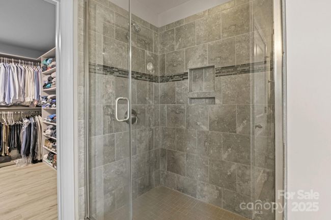 Primary Shower | Image 25