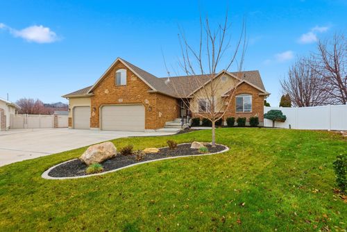 8089 S Red Castle Way, West Jordan, UT, 84081-2913 | Card Image