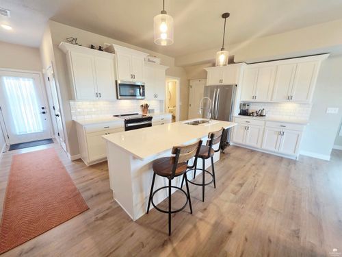 5817 Goheen Dr, Manhattan, KS, 66503-2654 | Card Image