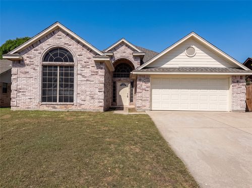 4617 Deal Dr, Fort Worth, TX, 76135-1641 | Card Image