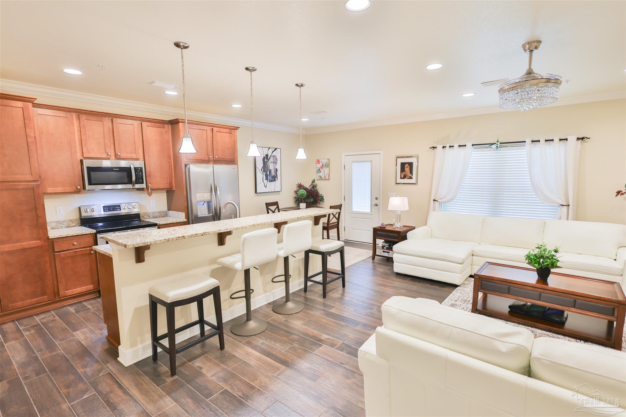 Mossy Oak Villas Cir, Pensacola, FL 32514