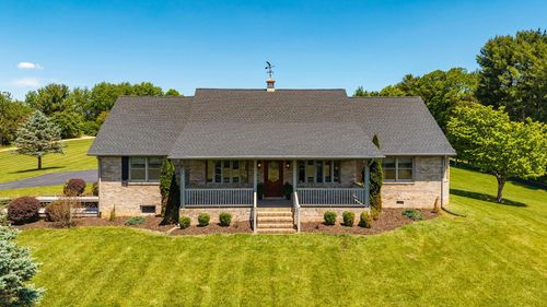 23 Entry School Rd, Waynesboro, VA, 22980-6569 | Card Image