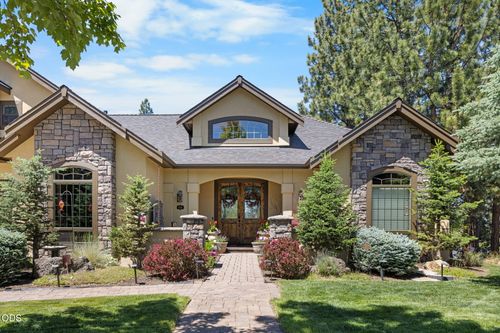 19151 Mt Shasta Ct, Bend, OR, 97703-3071 | Card Image