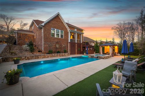 654 Chase Ct, Fort Mill, SC, 29708-8196 | Card Image