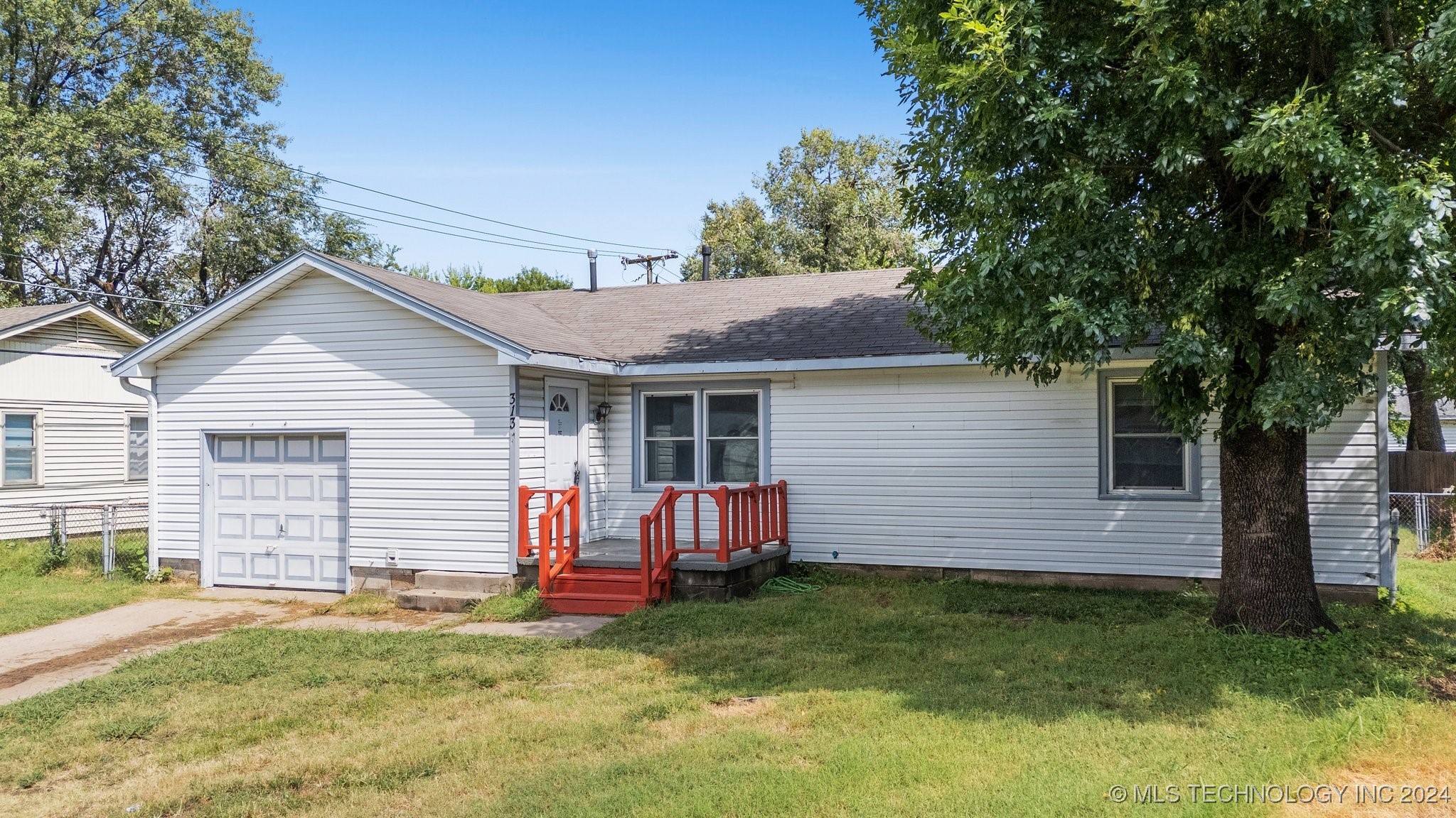 12th St, Pryor, OK 74361