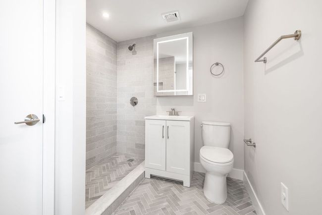 APT-824 - 14 Concord Ave, Condo with 3 bedrooms, 2 bathrooms and 1 parking in Cambridge MA | Image 14