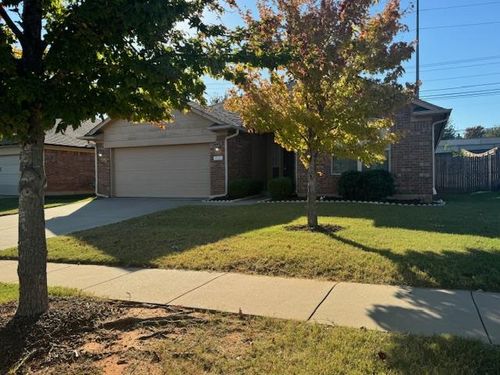 416 Lone Oak Dr, Norman, OK, 73071-2183 | Card Image