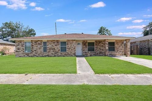 391 Highland Dr, La Place, LA, 70068-1905 | Card Image