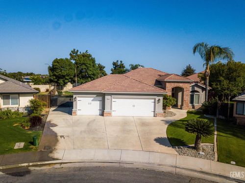 12810 Oahu Ln, Bakersfield, CA, 93312-8272 | Card Image