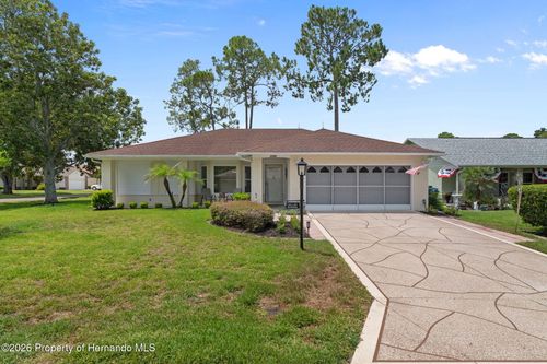 7196 Crown Oaks Dr, Spring Hill, FL, 34606-3400 | Card Image