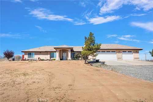 6070 Lassen Rd, Oak Hills, CA, 92344-8927 | Card Image