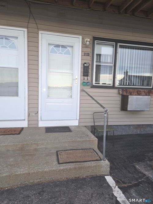 212d-212-D Pequot Ave, New London, CT, 06320-4629 | Card Image