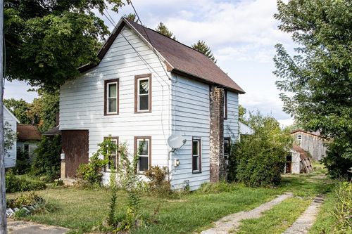 23 Center St, Union City, PA, 16438-1464 | Card Image