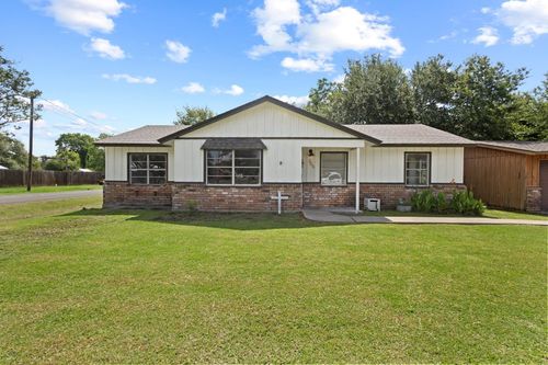305 White Oak Trl, Bridge City, TX, 77611-4519 | Card Image
