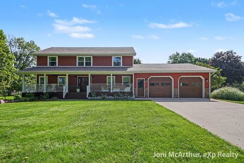 1562 W Ellis Ave, Belding, MI, 48809-9401 | Card Image