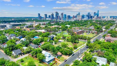 1911 E 11th Street, House other with 2 bedrooms, 1 bathrooms and 2 parking in Austin TX | Image 3