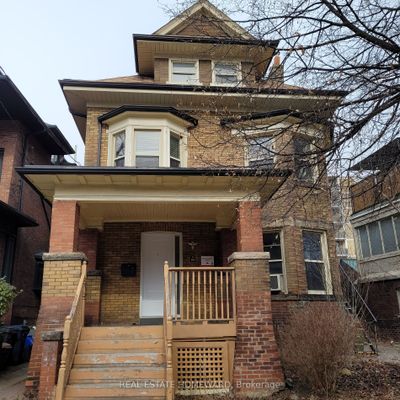 102 Bernard Ave, House other with 7 bedrooms, 4 bathrooms and 3 parking in Toronto ON | Image 2