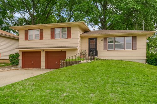 1835 Miami St, Leavenworth, KS, 66048-1645 | Card Image