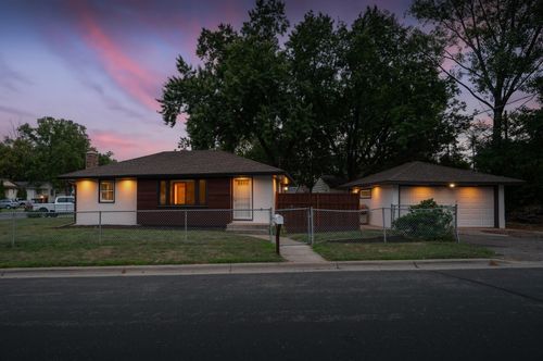2019 Bromley St, South Saint Paul, MN, 55075-1330 | Card Image