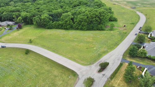 5562 River Run Parkway, Belvidere, IL, 61008 | Card Image
