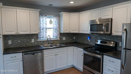 6 Reno Ct, Barnegat, NJ, 08005-2512 | Card Image