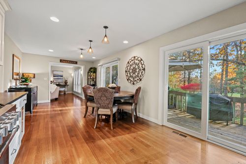 44-44 Applewood Ln, Avon, CT, 06001-4503 | Card Image