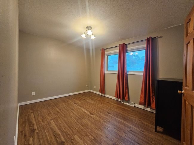 1523 Golden Valley Dr, House other with 3 bedrooms, 2 bathrooms and null parking in Bettendorf IA | Image 11