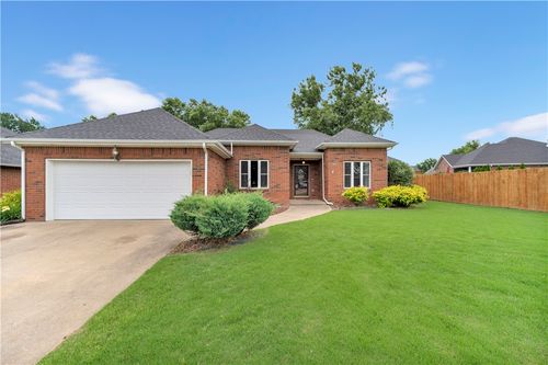 600 Primrose Ave, Siloam Springs, AR, 72761-5510 | Card Image