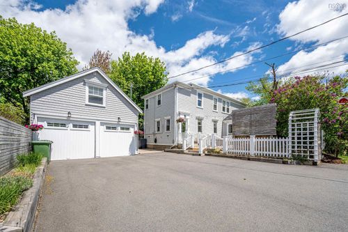 47 North Street, Dartmouth, NS, B2Y1B7 | Card Image
