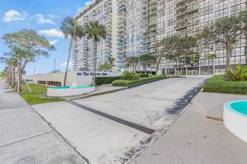 apt-414-600 Ne 36th St, Miami, FL, 33137-3930 | Card Image