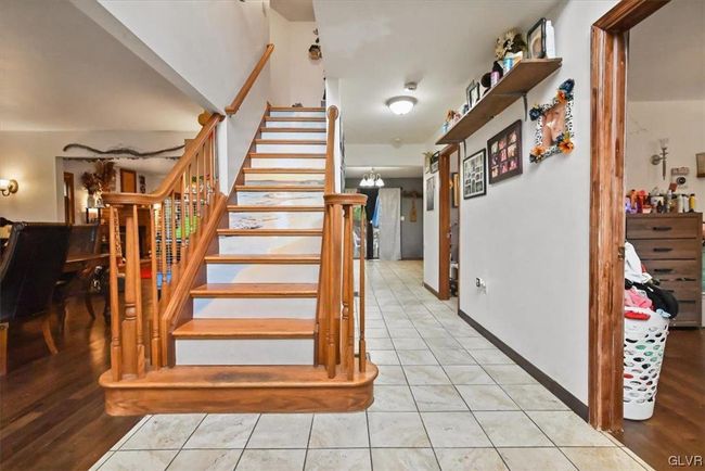 233 Edward Smith Blvd, House other with 4 bedrooms, 3 bathrooms and null parking in East Stroudsburg PA | Image 4