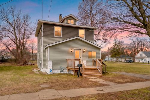 365 Kendall St N, Battle Creek, MI, 49037-2415 | Card Image