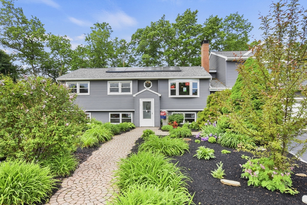 Wayne Ave, Oxford, MA 01540