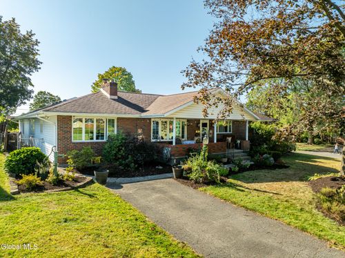 8 Daisy Ln, Albany, NY, 12211-2308 | Card Image