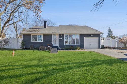 3107 Chestnut Ave, Medford, NY, 11763-1733 | Card Image