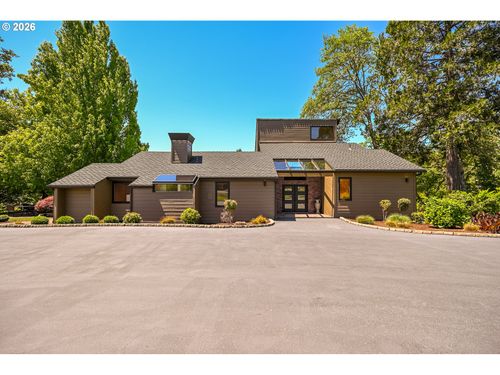 2546 Fisher Rd, Roseburg, OR, 97471-8231 | Card Image