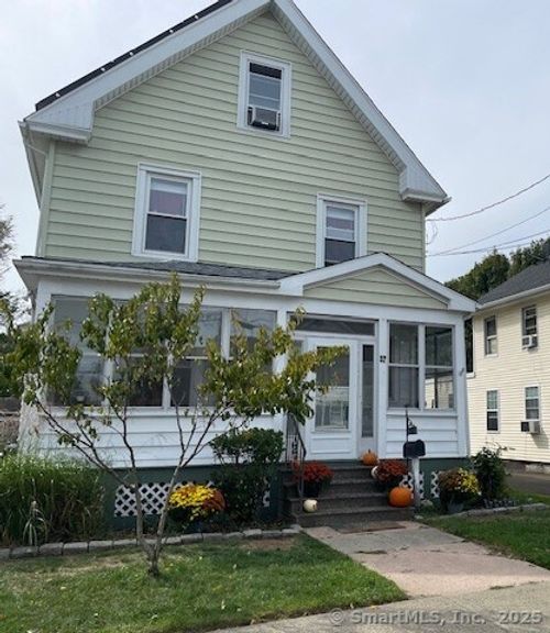 52 4th Ave, West Haven, CT, 06516-3742 | Card Image