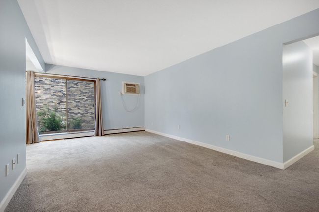 APT-4 - 4584 Cedar Lake Rd S, Condo with 2 bedrooms, 1 bathrooms and null parking in Saint Louis Park MN | Image 8