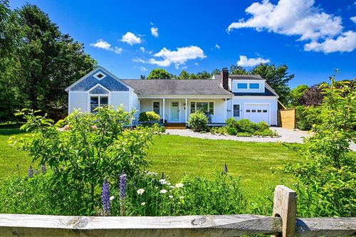 7 J Braden Thompson Rd, Forestdale, MA, 02644-1553 | Card Image