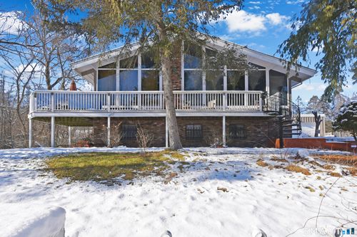 63 Millbrook Rd, Middletown, CT, 06457-4537 | Card Image