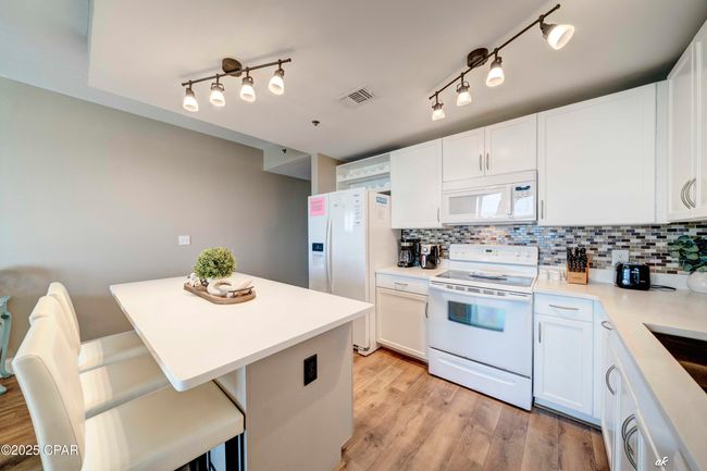 1211 - 9860 S Thomas Dr, Condo with 3 bedrooms, 2 bathrooms and null parking in Panama City Beach FL | Image 5