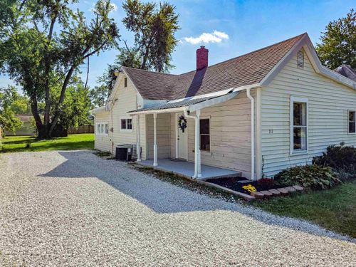 212 E Emil St, Farmersburg, IN, 47850-7009 | Card Image