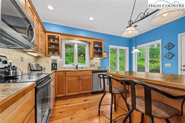 349 Belmont, House other with 4 bedrooms, 4 bathrooms and null parking in Boone NC | Image 18