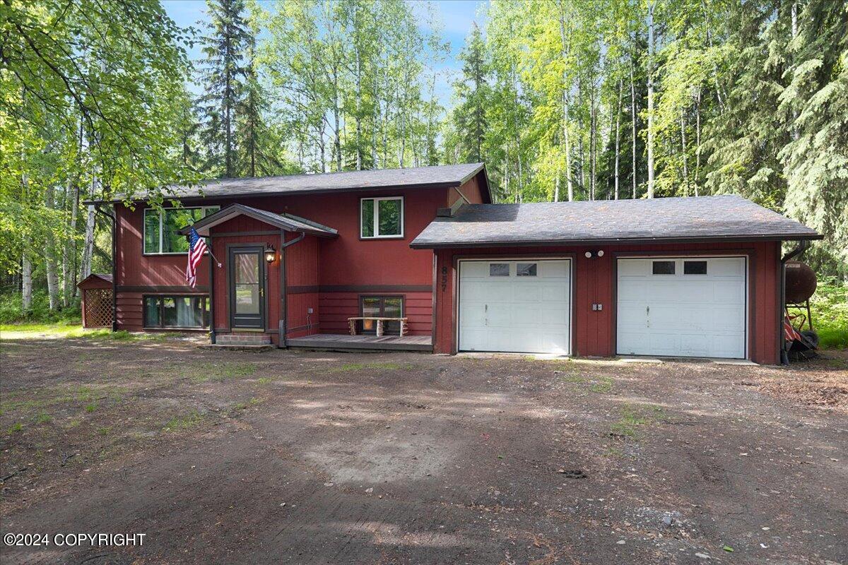 Mattie St, North Pole, AK 99705