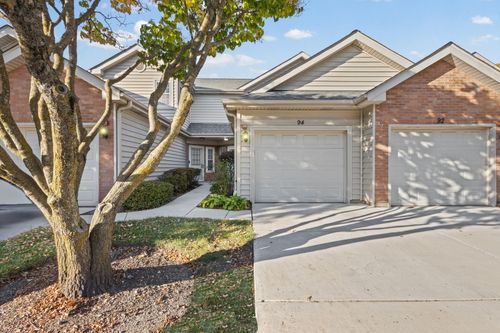 94 Golfview Drive, Glendale Heights, IL, 60139 | Card Image