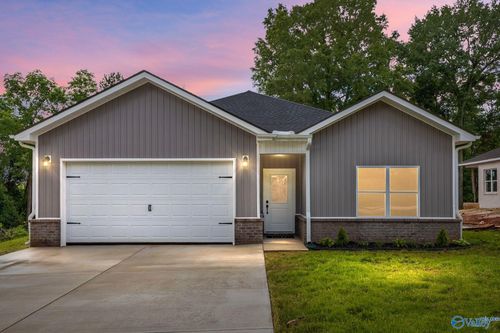 104 Shelly Ln, Huntsville, AL, 35810-6519 | Card Image