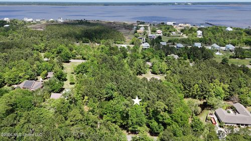 321 Julia Street, Bay Saint Louis, MS, 39520 | Card Image