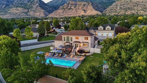 377 600, Lindon, UT, 84042-1330 | Card Image