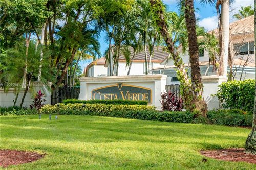 9921 Nw 32nd St, Doral, FL, 33172-1067 | Card Image